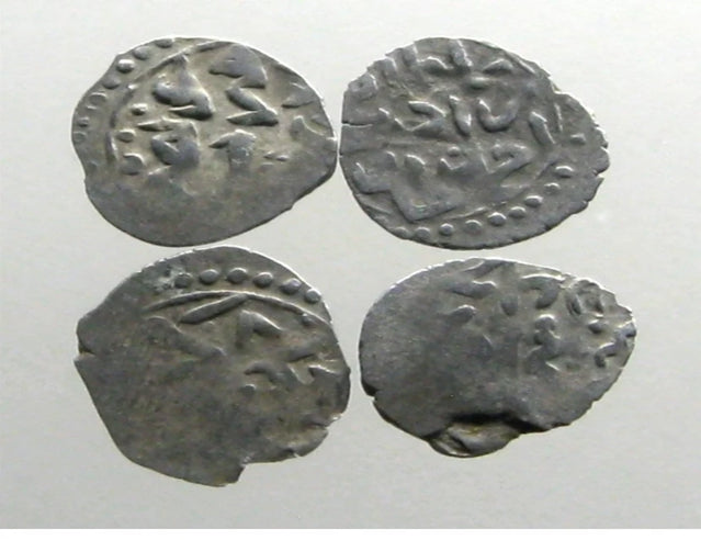 lot de 4 petits akce en argent de l'empire ottoman_______15ème - 17ème siècles